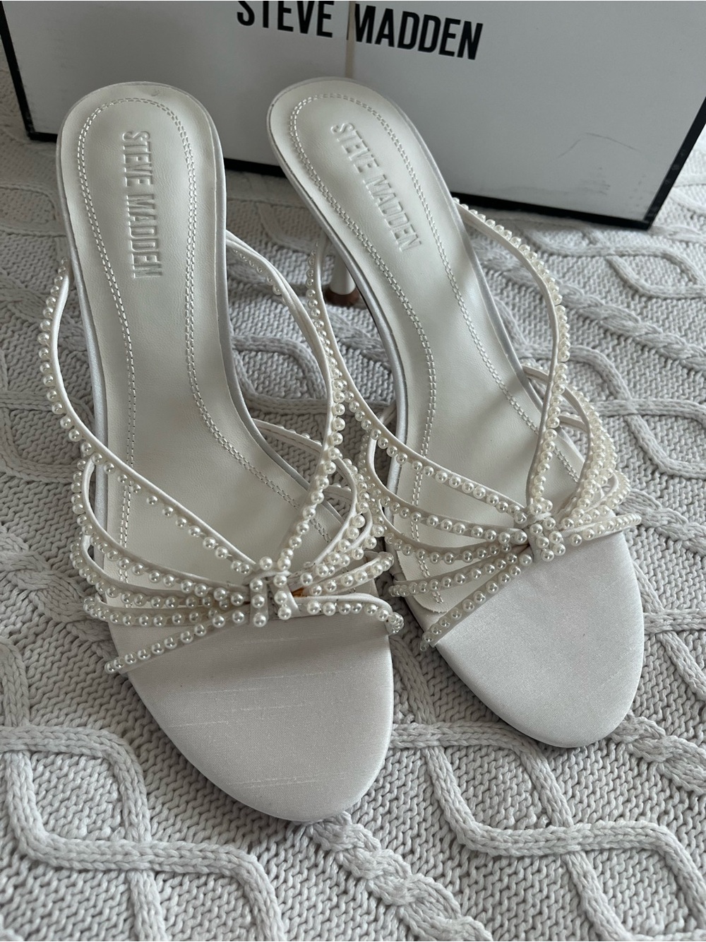 Steve Madden “Edna” White Leather Knotted Slide Sandal Dressy Various Sizes